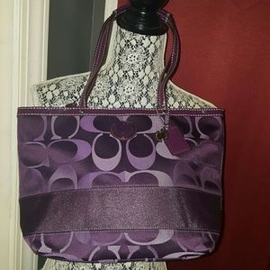 COACH SIGNATURE STRIPE TOTE. GREAT CONDITION